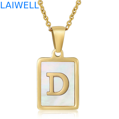 Simple 15 * 12MM de acero inoxidable 3D concha de cartas collar de titanio de acero 26 letras colgantes de mujeres