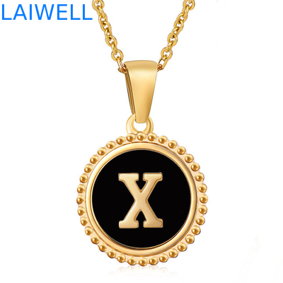 Joyería única 16MM 18K Revestido de oro de acero inoxidable 3D Cuello de cartas de concha collar de cartas de mujeres colgantes