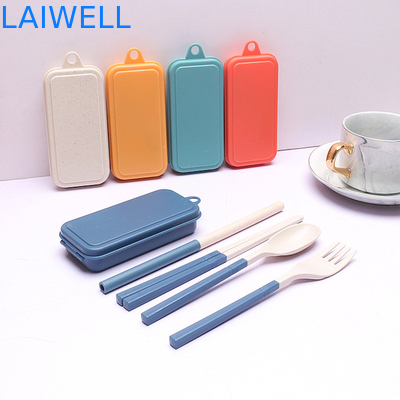 Cuchillería portátil de fibra de paja de trigo verde de 5 PC Conjunto versátil Biodegradable Accesorios de vajilla sostenible y adecuado para comidas calientes y frías