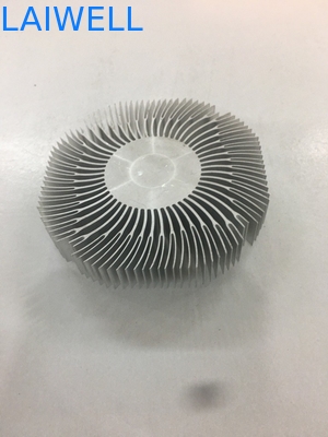 Radiador de disipación de calor de aluminio de estampado de metal CNC personalizado para refrigerador de computadoras suministro directo en DongGuan
