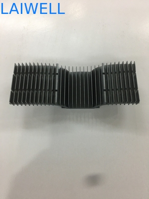 El extrudado negro de anodización selló las piezas de aluminio tornea hacer juego el refrigerador de la CPU del metal