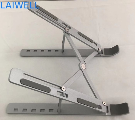 Tenedor de la tableta del SGS Officeworks del soporte del ordenador portátil del metal del gris 245*44*13m m
