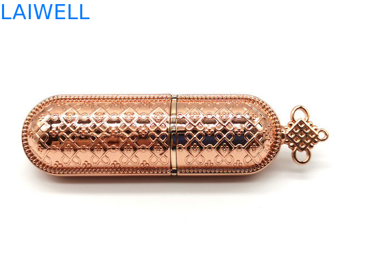 OEM Zinc Alloy Metal Die Casting Tube de lápiz labial con diseño de nudos chinos para productos de belleza de alta gama