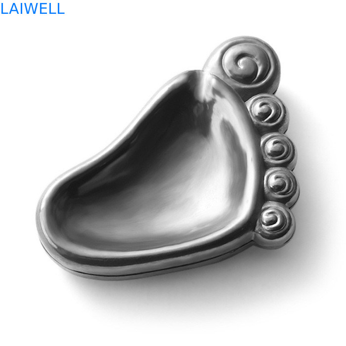Cenicero de bolsillo vintage de aleación de zinc fundido a presión con proceso de galvanoplastia gris plateado creativo y práctico de moda 6.5*9cm