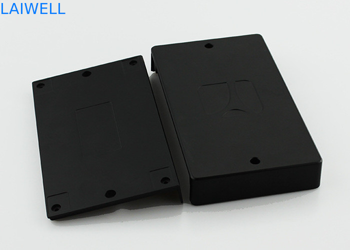 Capa de router pintada de color negro para redes y necesidades eléctricas diferentes